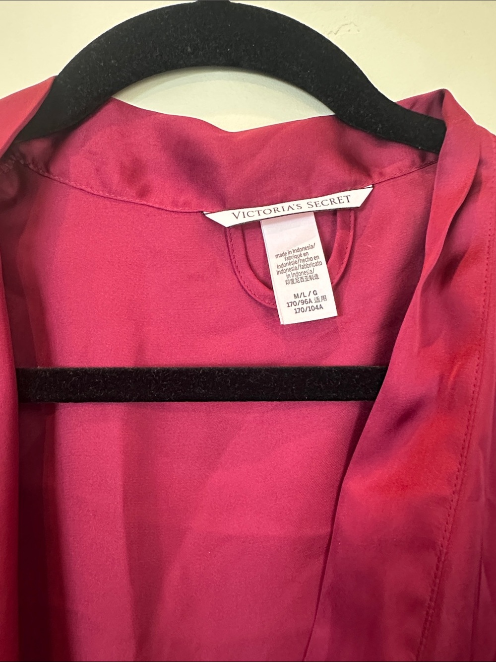 Victoria Secret Satin Robe - Picture 4 of 6